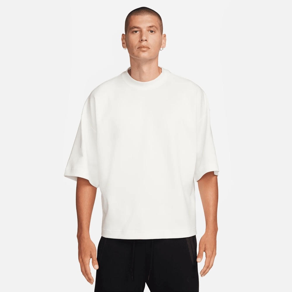 NIKE Men's Tech Fleece T-Shirt